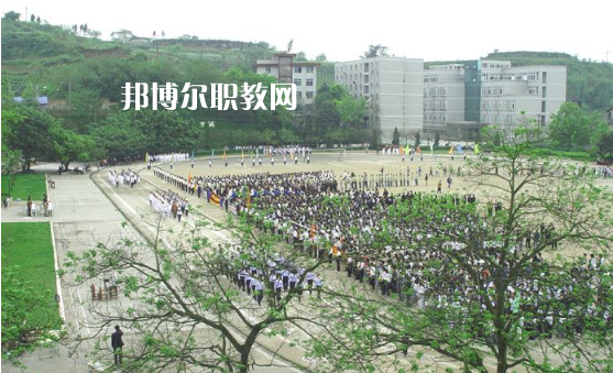 內(nèi)江鐵路機(jī)械學(xué)校2022年報(bào)名條件、招生要求、招生對(duì)象