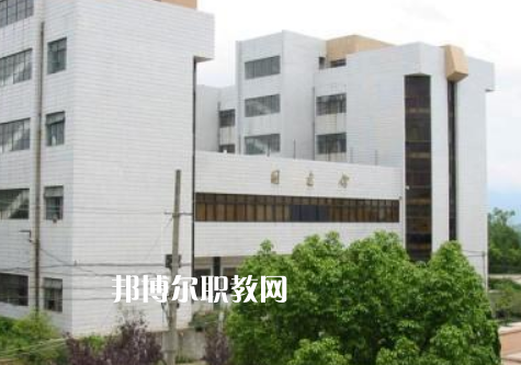 紅河州衛(wèi)生學校2022年報名條件、招生要求、招生對象