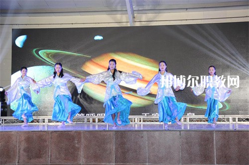 四川省電子商務(wù)學(xué)校2022年報名條件、招生要求、招生對象