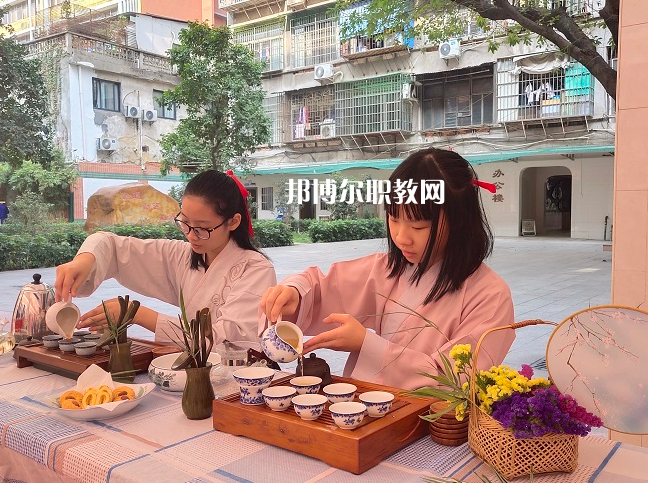 廣州荔灣區(qū)外語職業(yè)高級中學(xué)怎么樣、好不好