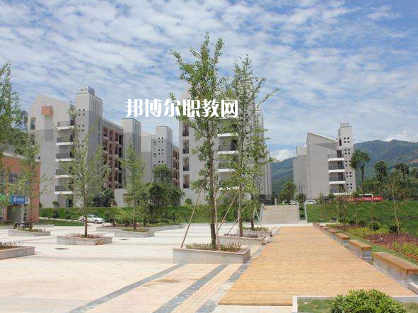 云南冶金高級(jí)技工學(xué)校2022年報(bào)名條件、招生要求、招生對(duì)象