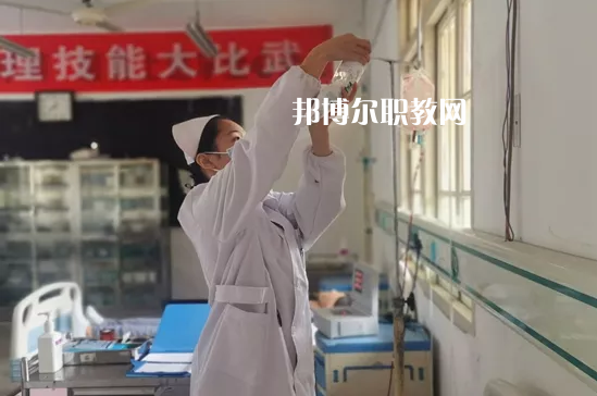 臺(tái)州護(hù)士學(xué)校2022年報(bào)名條件、招生要求、招生對(duì)象