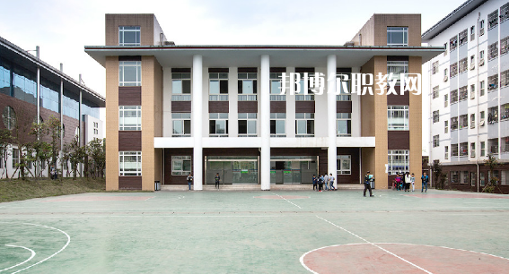 四川屏山職業(yè)技術學校2022年報名條件、招生要求、招生對象