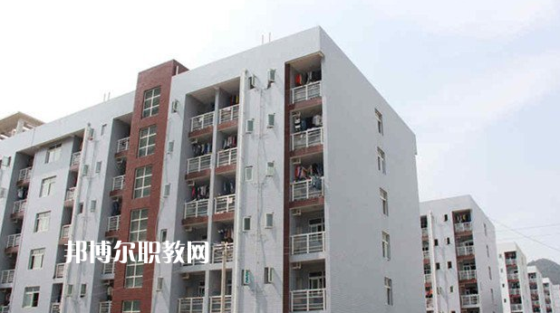 重慶黔江區(qū)民族職業(yè)教育中心2022年報名條件、招生要求、招生對象