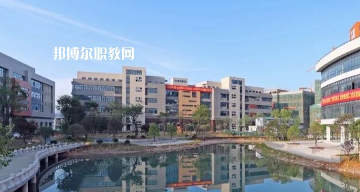 黔東南技師學(xué)院2022年報(bào)名條件、招生要求、招生對(duì)象