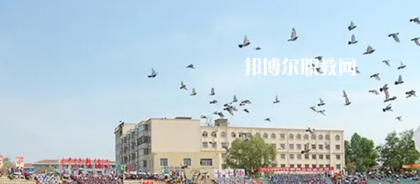 黑龍江省鶴崗衛(wèi)生學校2022年報名條件、招生要求、招生對象