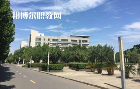 武漢儀表電子學(xué)校2022年報名條件、招生要求、招生對象