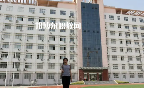 孝感高級(jí)技工學(xué)校2022年報(bào)名條件、招生要求、招生對(duì)象