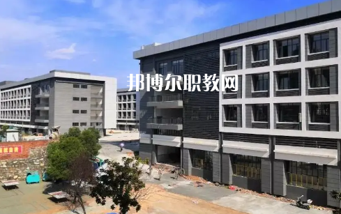 鄖西職業(yè)技術(shù)學(xué)校2022年報名條件、招生要求、招生對象