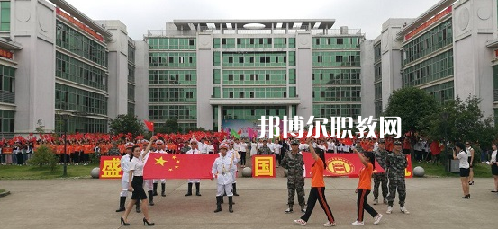 廣西科技商貿(mào)高級技工學(xué)校2022年報(bào)名條件、招生要求、招生對象