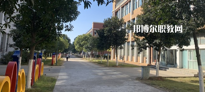 南昌智遠(yuǎn)技工學(xué)校2023年報(bào)名條件、招生要求、招生對(duì)象