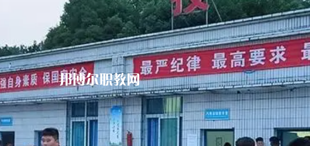 四川省南充市高坪職業(yè)高級中學2023年學費、收費多少