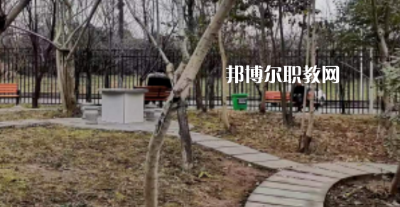 2023年達州理工職業(yè)技術(shù)學(xué)校學(xué)費、收費多少