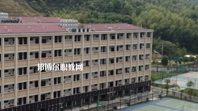 2023杭州市富陽區(qū)職業(yè)高級中學(xué)多少錢 杭州市富陽區(qū)職業(yè)高級中學(xué)各專業(yè)學(xué)費收費標準