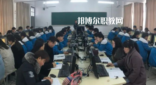 衢州市翔宇中等專業(yè)學(xué)校地址在哪里，哪個地區(qū)，哪個城市?