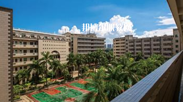 深圳市深德技工學(xué)校地址，乘車(chē)路線