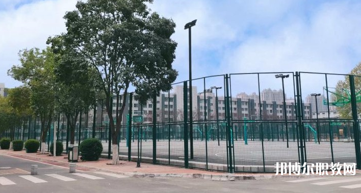 西安外事技工學校地址，乘車路線