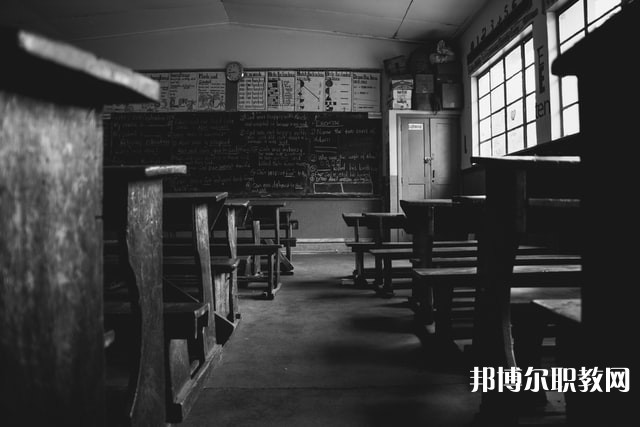貴州輕工職業(yè)技術學院中專部有哪些招生專業(yè)（2023年）
