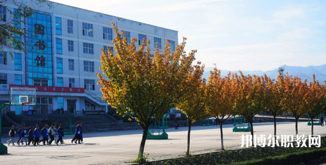 西安高科技工學(xué)校地址，乘車路線