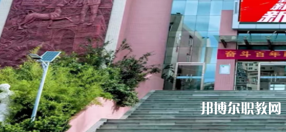 石家莊美術(shù)職業(yè)學(xué)校地址，乘車路線