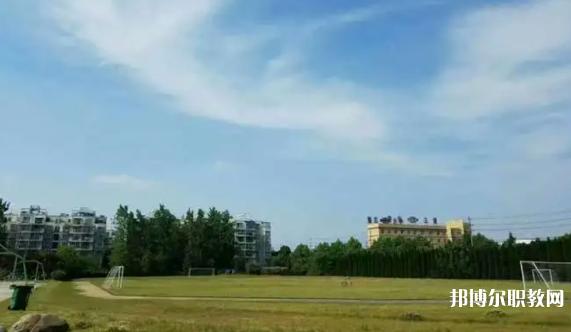 盧氏工業(yè)中等專業(yè)學(xué)校怎么樣、好不好