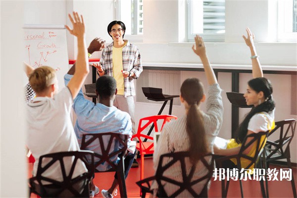 安徽哪里的中職學(xué)校能讀美術(shù)繪畫(幼師方向)專業(yè)