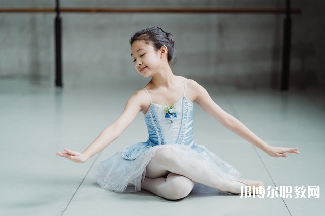 江西哪里的中專學(xué)校能讀體操專業(yè)