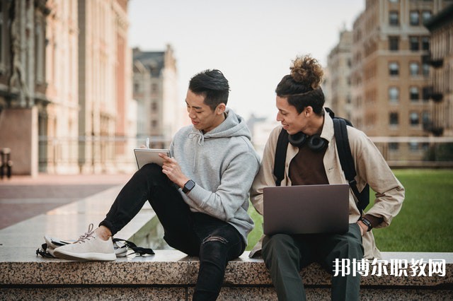 江西哪里的中職學(xué)校能讀涉外公關(guān)文秘專業(yè)