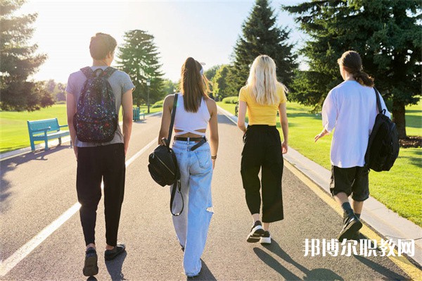 山東哪里的職業(yè)學(xué)校能讀計(jì)算機(jī)網(wǎng)絡(luò)技術(shù)專業(yè)