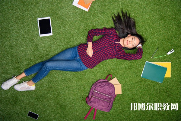 山東哪里的中職學校能讀空中乘務(wù)專業(yè)專業(yè)