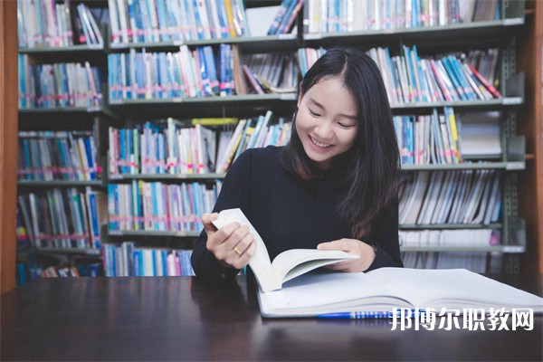 山東哪里的中專學(xué)校能讀電子競(jìng)技專業(yè)