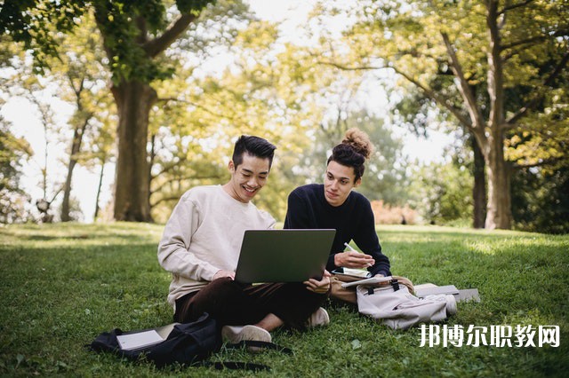 河南哪里的職教中心能讀旅游服務(wù)與管理專業(yè)