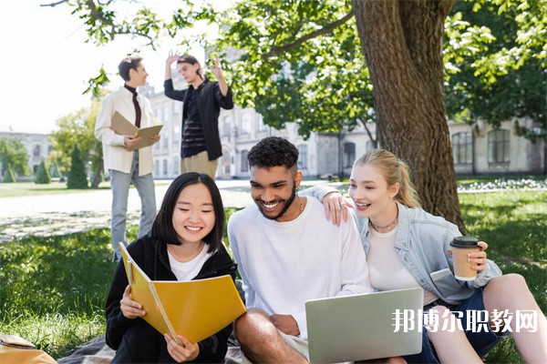 河南哪里的中職學校能讀衛(wèi)生保健專業(yè)