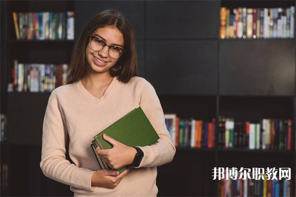 河南哪里的中專學校能讀養(yǎng)殖專業(yè)