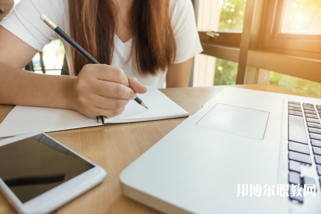 河南哪里的中職學校能讀中西餐烹飪專業(yè)