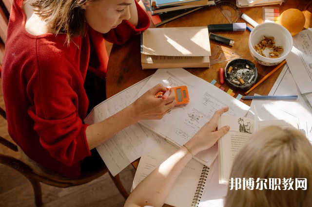 河南哪里的職業(yè)學校能讀高星級飯店運營與管理專業(yè)