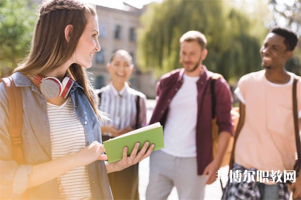 河南哪里的中職學校能讀計算機動漫與游戲制作專業(yè)