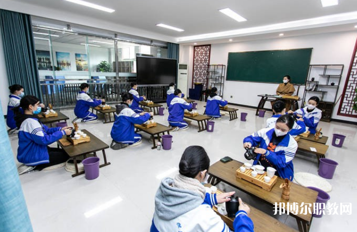 四川興科城市交通技工學(xué)校2024年報名條件、招生要求、招生對象