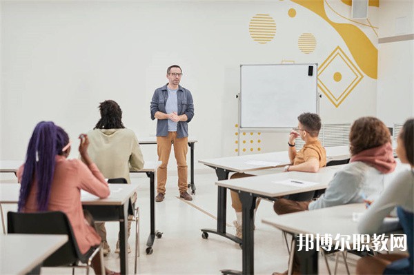 河南哪里的中專學(xué)校能讀樓宇智能化設(shè)備安裝與運行專業(yè)