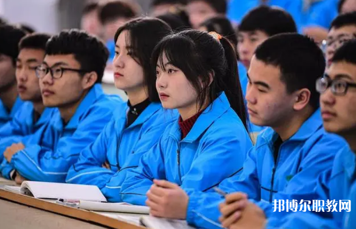 陜西2024年高中畢業(yè)能不能上中專學校