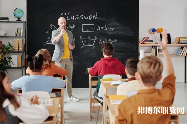 河南哪里的中職學校能讀電梯安裝與維修保養(yǎng)專業(yè)