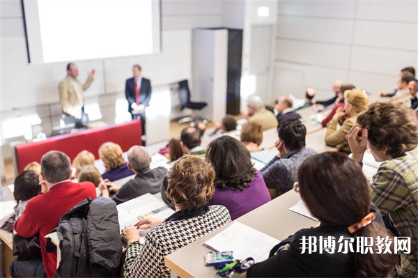河南哪里的中職學校能讀鄉(xiāng)鎮(zhèn)企業(yè)管理專業(yè)