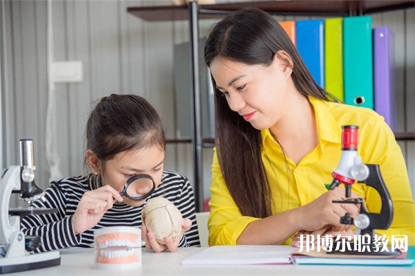 河南哪里的中職學校能讀電子與信息技術（無人機方向）專業(yè)
