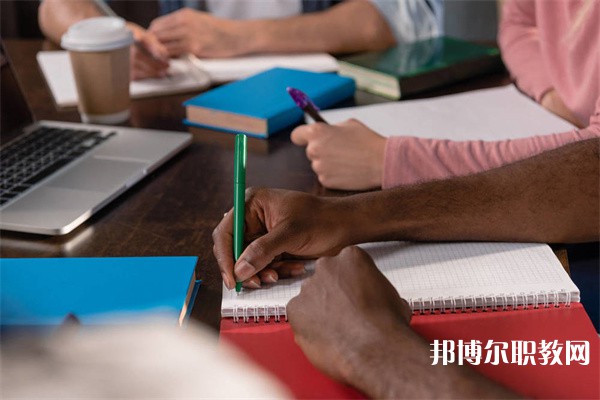 河南哪里的中專學校能讀電子商務(電子商務物流)專業(yè)