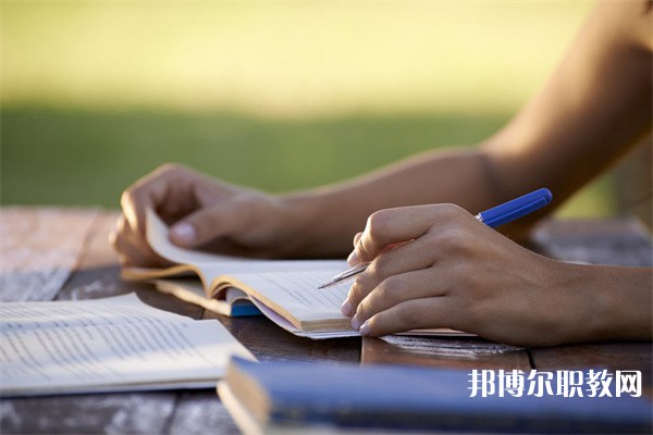 河南哪里的中職學(xué)校能讀車工專業(yè)專業(yè)