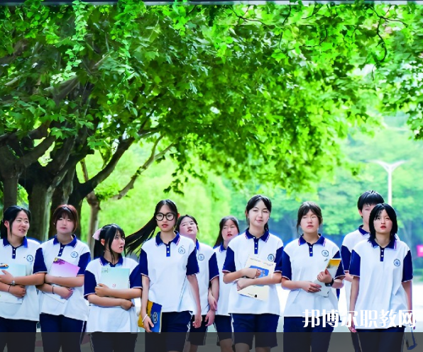 重慶2024年讀中專學(xué)?？刹豢梢钥即髮W(xué)