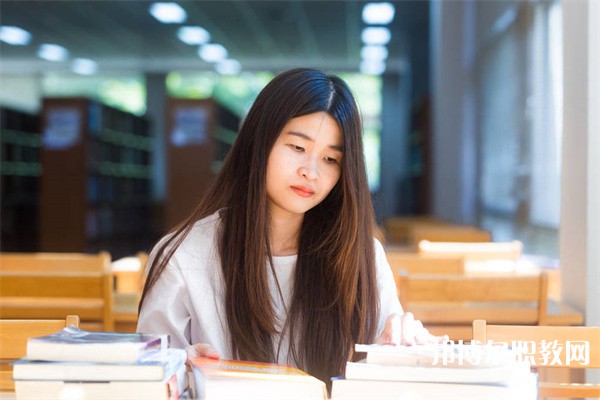 廣東哪里的職業(yè)中學能讀美術(shù)設(shè)計與制作專業(yè)