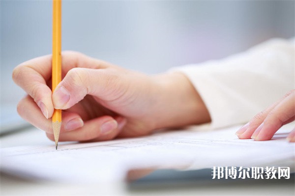 廣東哪里的中職學校能讀服裝藝術設計專業(yè)