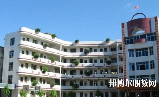 2024玉林市龍池職業(yè)技術學校招生計劃 招生人數(shù)是多少(附要求、條件、對象)