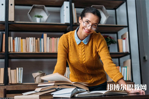 廣西哪里的中職學(xué)校能讀計算機(jī)動漫與游戲?qū)I(yè)